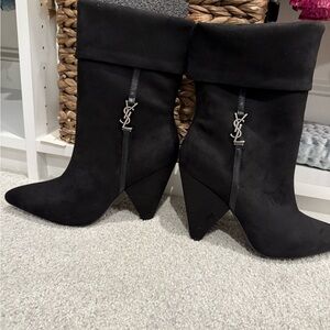 Yves Saint Laurent Black Heeled Boots